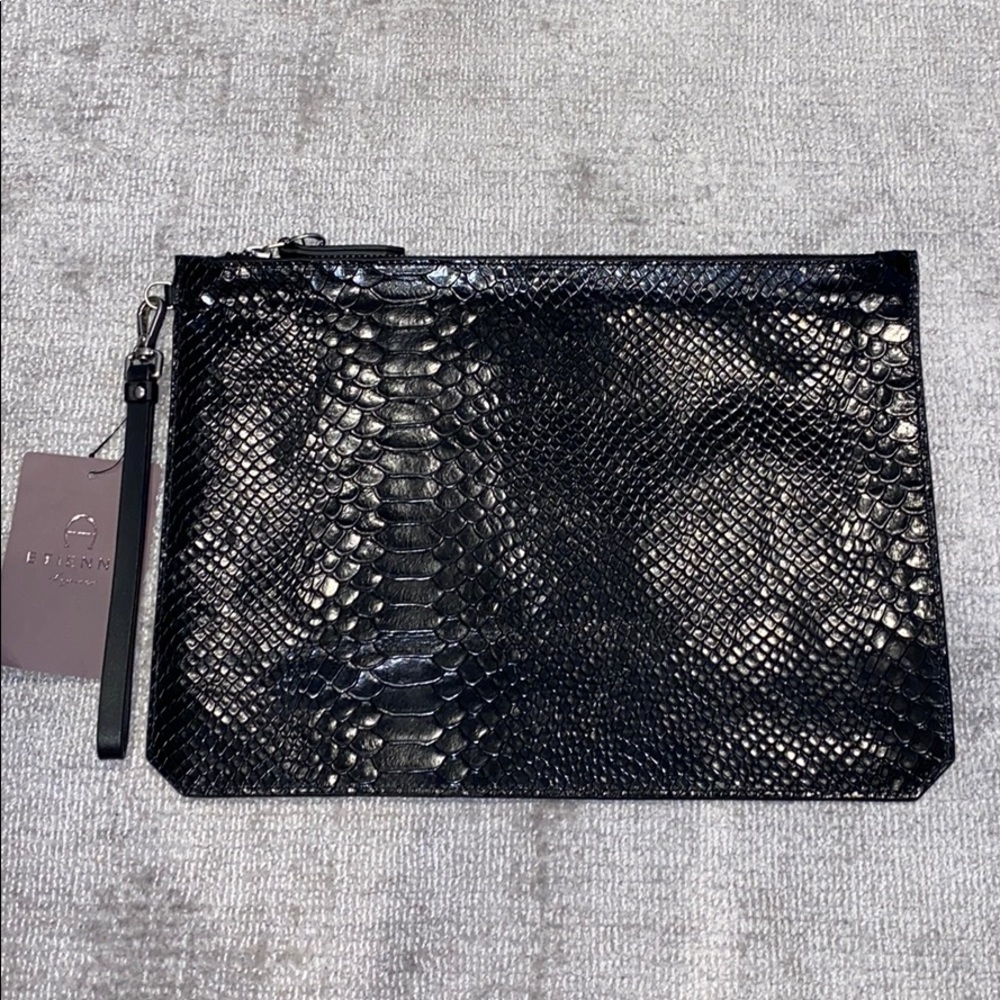 Etienne Aigner leather wristlet - Picture 1 of 8